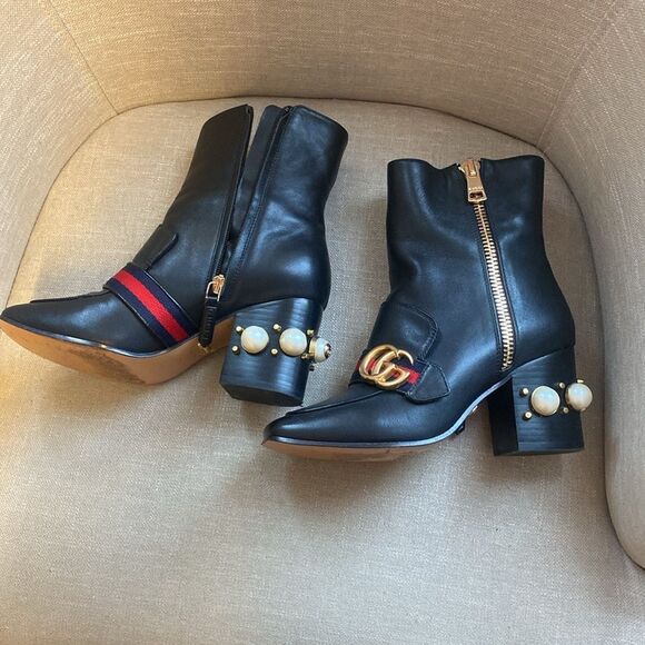 Gucci
Peyton Web-Strap Leather Ankle Boot, Black - Picture 5 of 14